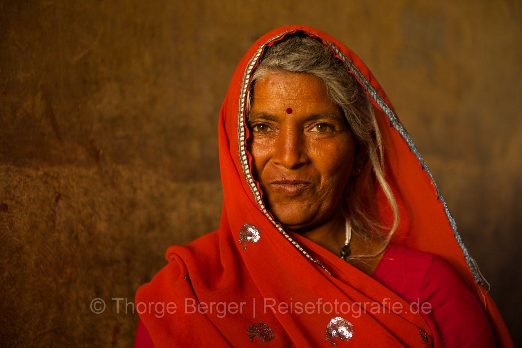 Woman in red sari - Jaipur