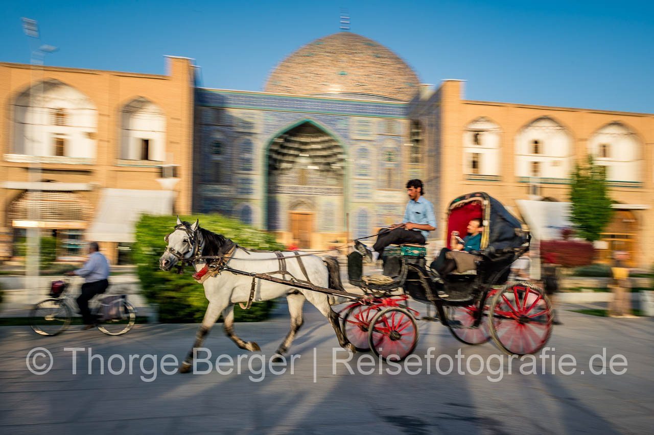 Kutsche auf dem großen Platz von Isfahan
