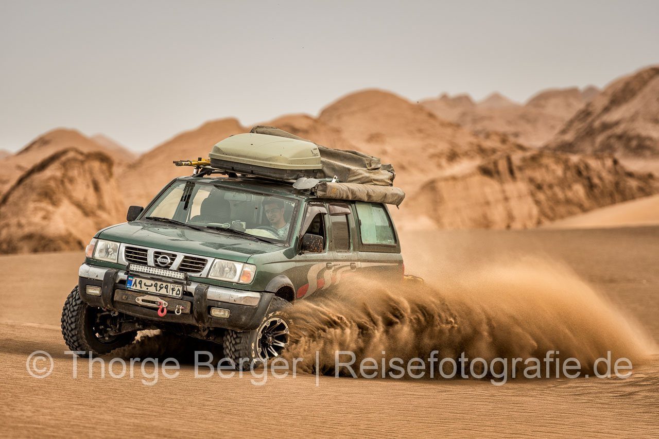 Spaß und Action mit dem Allrad in der Wüste