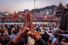 Abendgebet auf der  Kumbh Mela in Haridwar 2010