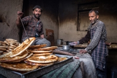 Bread-Bakers-in-Leh-Market-edit