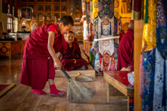 Novizen kehren im Diskit Kloster
