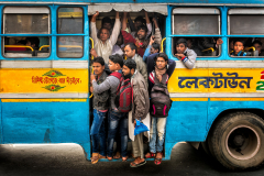  überfüllter Bus