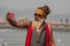 Alice Wunderland "Sadhu-Selfie" (Indien-Fotoreise "Kumbh Mela" 2019)