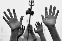 Werner Hötzel "Hände auf der Kumbh Mela" (Indien-Fotoreise "Kumbh Mela" 2019)