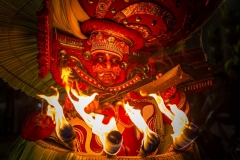 Bedrohliche Blicke eines Gottes