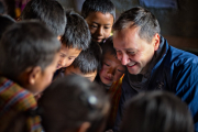 Mit Schulindern in Phobjika, Bhutan