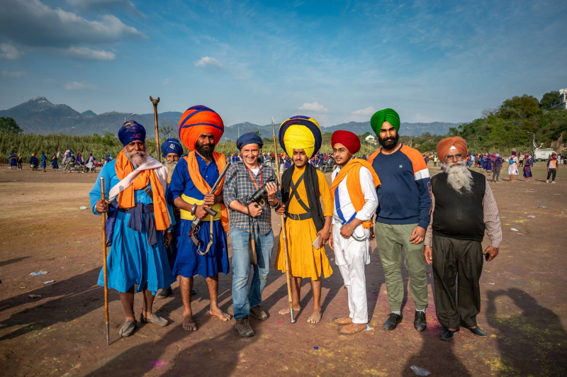 Neue Freunde beim Holla Mohalla Fest In Anandpur Sahib