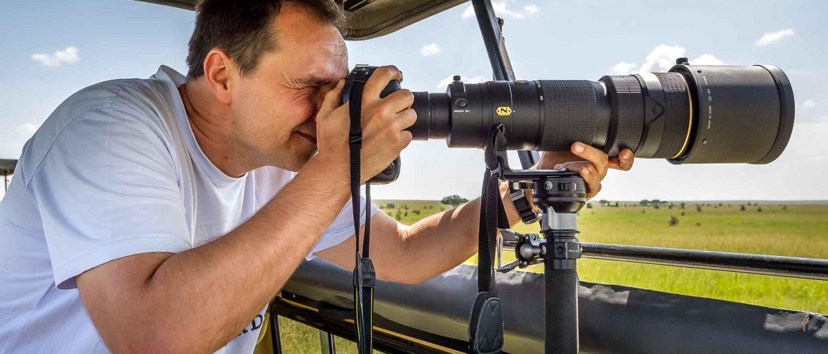 Größe spielt doch eine Rolle: Thorge Berger in Tanzania mit 200-400mm Objektiv