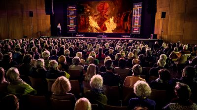 Magisches INDIEN im Theater Spirgarten Zürich