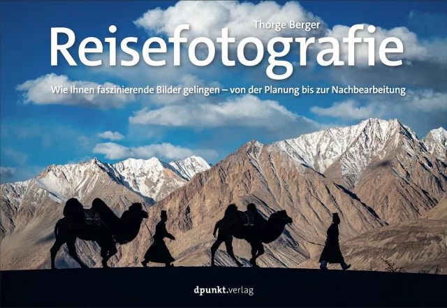 Gestern, am 14.08.2025 ist mein Buch zum Thema #reisefotografie in der 2. Auflage erschienen.
Dafür haben wir ein neues Cover gestaltet, und ich habe ein zusätzliches Kapitel von 16 Seiten hinzugefügt: 
„Mit Fotos Geschichten erzählen“  Das Buch ist ab sofort im Handel erhältlich:
dpunkt.verlag GmbH
2. aktualisierte und erweiterte Auflage
258 Seiten
ISBN-10: ‎ 3988890537
ISBN-13: ‎ 978-3988890535
Preis: 34,90 €  #reisefoto #reisefotos #fotobuch #gbv_vortraege #mobjects #angelbirdmedia #angelbirdcreatives #kasefilters #fotoreise