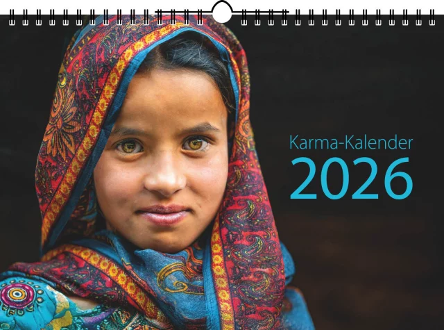 Der neue Karma-Kalender für 2026 ist ab sofort bestellbar!  Mit dem Karma-Kalender werden Spenden gesammelt, die ohne Abzug an die Non-Governmental Organisation (NGO) German Doctors gehen. Mit einem Karma-Kalender und der damit verbundenen Spende von mindes­tens 12 Euro können Sie die wichtige Arbeit der German Doctors unter­stützen, deren Vision es ist, dass alle Menschen ihr Recht auf Gesundheitsversorgung als Grundlage für ein selbstbestimmtes und gesundes Leben verwirklichen können. Sie helfen so Menschen in Ent­wicklungs­ländern, die sich keinen Arztbesuch leisten können. Auf diese Weise können Sie Gutes tun, sich dabei einen Fotokalender mit schönen Kinderfotos gönnen und gleichzeitig auch noch Ihr eigenes „Karma-Konto“ füllen!  Eine groß­artige Initiative von Marc Ludwig, die zeigt, was mög­lich ist, wenn Menschen sich für andere Menschen enga­gieren.  Der Kalender 2026 besteht diesmal (wieder) komplett aus Bildern von mir (Thorge Berger). Er kann ab sofort auf der folgenden Webseite vorbestellt werden, und natürlich ist er auch ein schönes Geschenk zu Weih­nachten! Der Kalender wird im November ausgeliefert (also noch rechtzeitig um ihn auch zu verschenken).  https://karma-kalender.de  #karmakalender #germandoctors #helfenmachtglücklich
